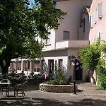 Logis Restaurant Le Plantevin 3*