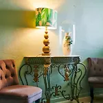Hotel Logis Restaurant Le Plantevin
