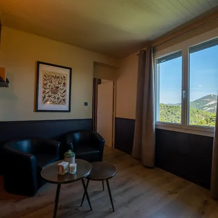 Hotel Logis Restaurant Le Plantevin