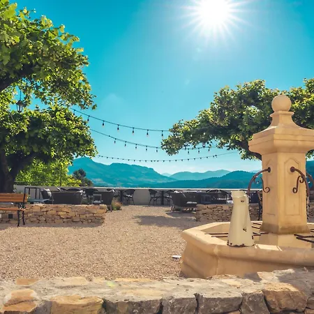 Hotel Logis Restaurant Le Plantevin 3*