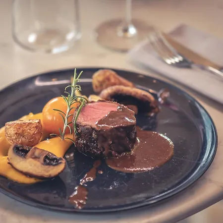 Logis Restaurant Le Plantevin Otel Propiac