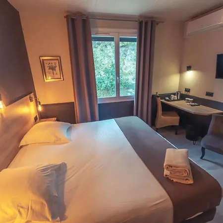 Logis Restaurant Le Plantevin 3* Propiac